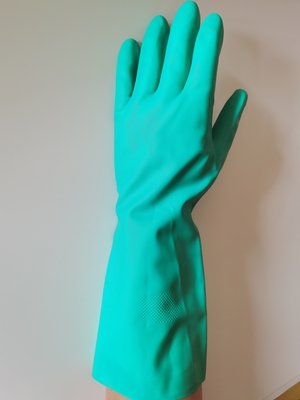 La protección de Mil Green Nitrile Glove Chemical de la resistencia solvente 13 se reunió la alineación