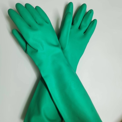Pesticidas industriales del guante del nitrilo del verde de 22mil Unflocked que limpian el trabajo