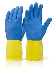 Los guantes del hogar del látex de Biolor se reúnen guantes de goma alineados del lavaplatos de la cocina