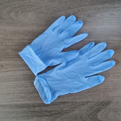 Guantes de nitrilo desechables con 3 años de vida útil que ofrecen una duradera resistencia a los ácidos para la manipulación de productos químicos y la fabricación