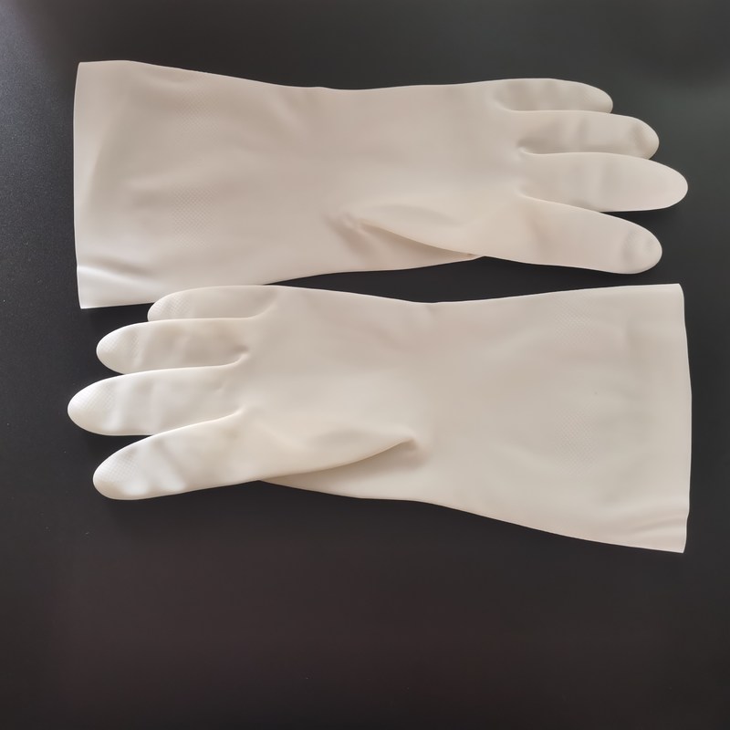 Resistencia a los disolventes Guantes de lavado de platos de nitrilo Guantes duraderos de uso pesado diseñados para soportar las tareas de limpieza de lavado de platos